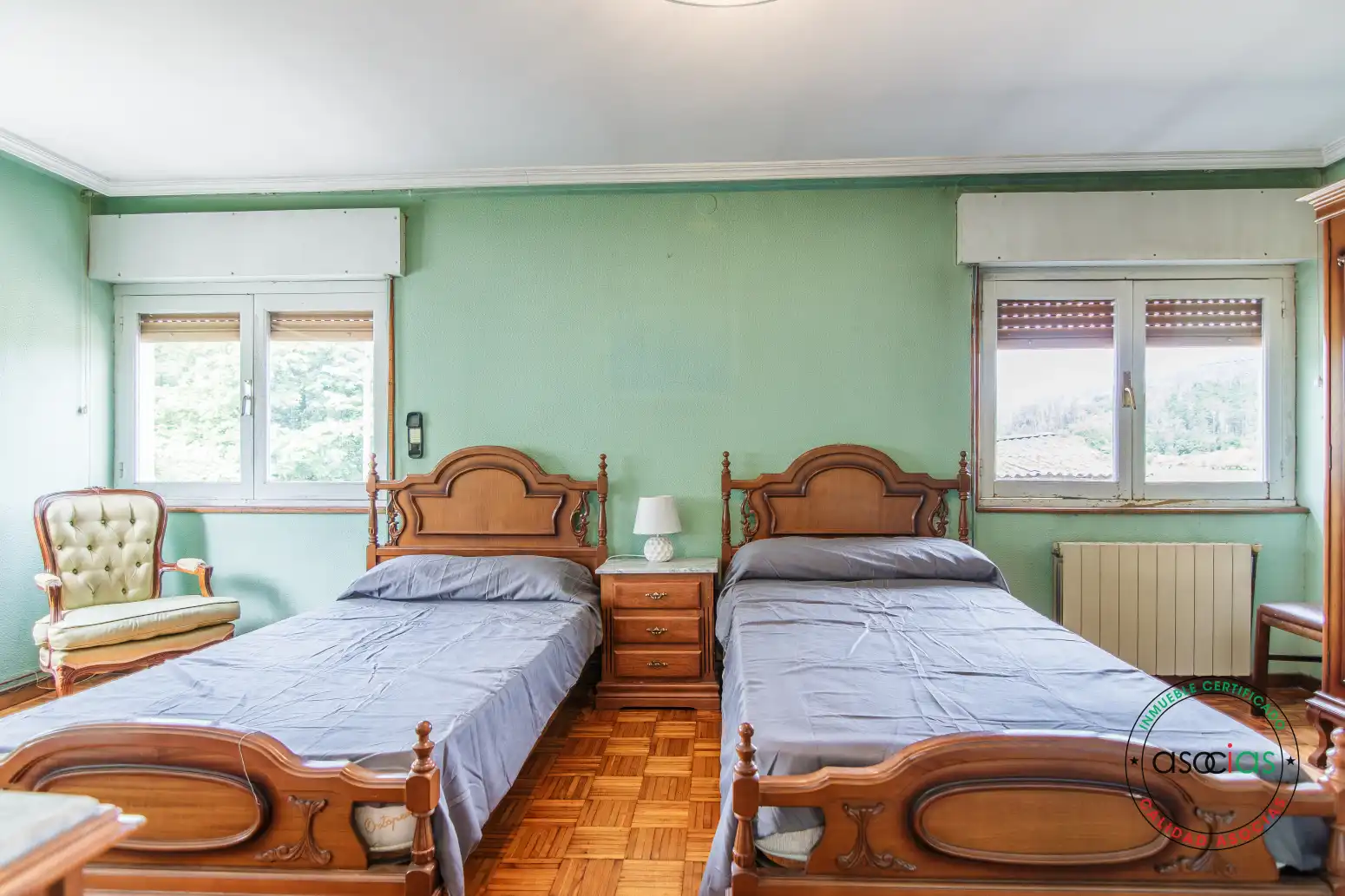 Habitación de Casa o chalet en venta en Las Regueras   con Calefacción y Jardín privado