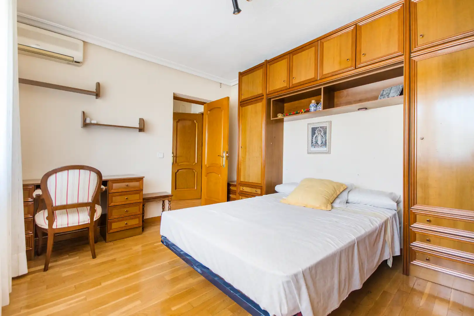 Dormitori de Casa adosada en venda en Getafe amb Aire condicionat, Calefacció i Jardí privat