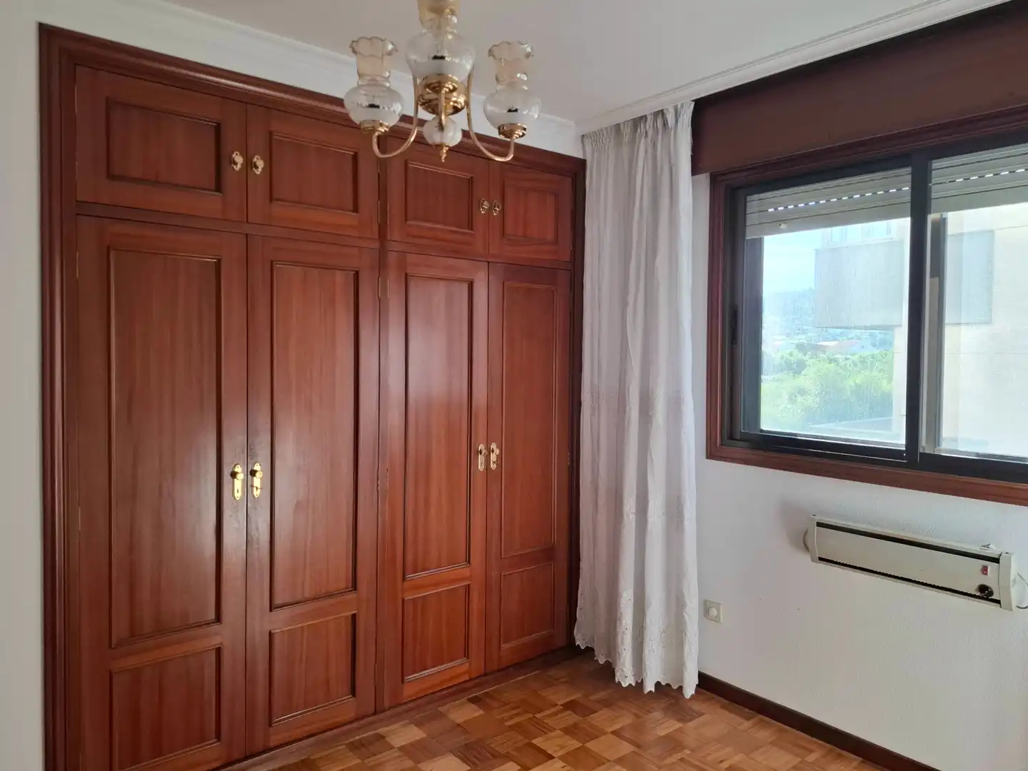 Habitación de Piso en venta en Vigo  con Calefacción y Trastero