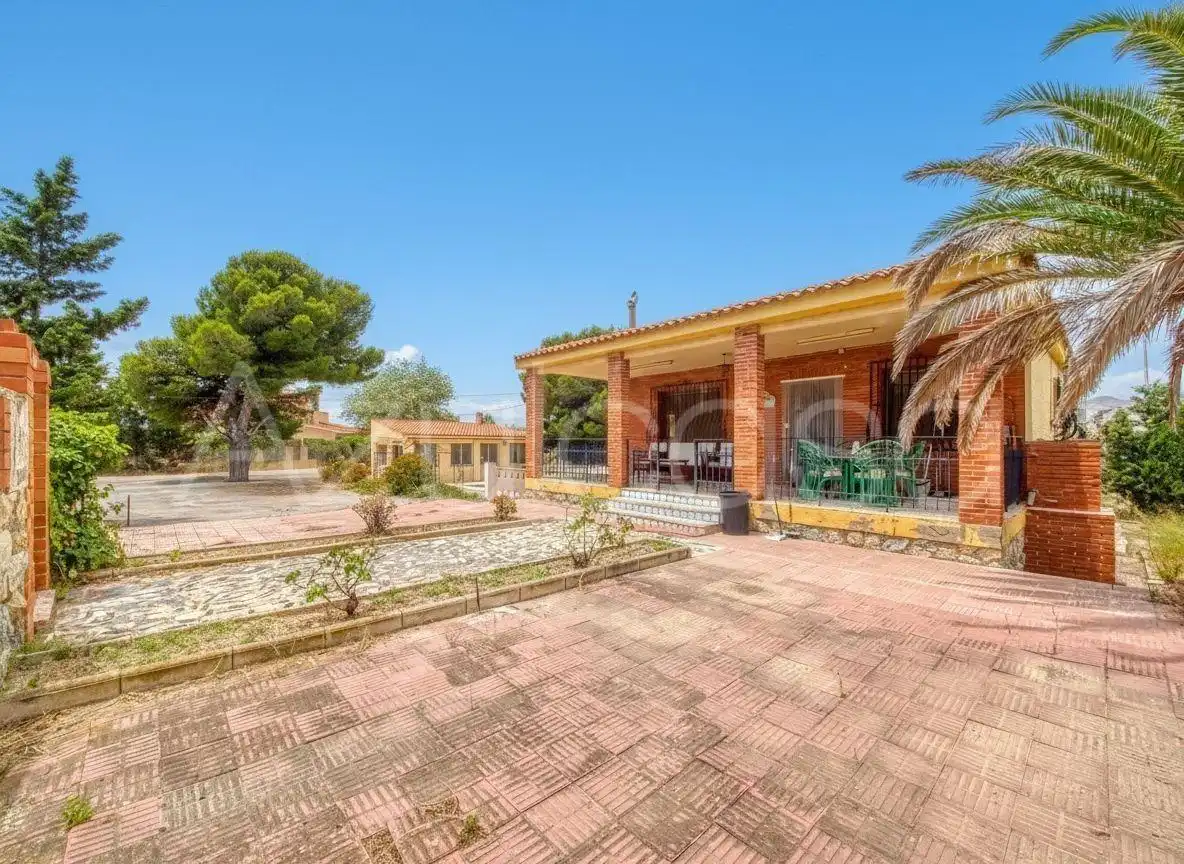 Jardín de Casa o chalet en venta en Alicante / Alacant con Aire acondicionado, Terraza y Trastero