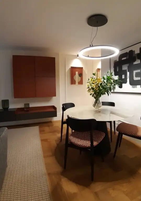 Comedor de Piso en venta en Bilbao  con Calefacción, Amueblado y Horno