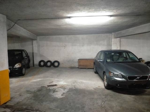 Garaje en Alquiler en Rúa Camiño Caneiro, 23 en Universidad