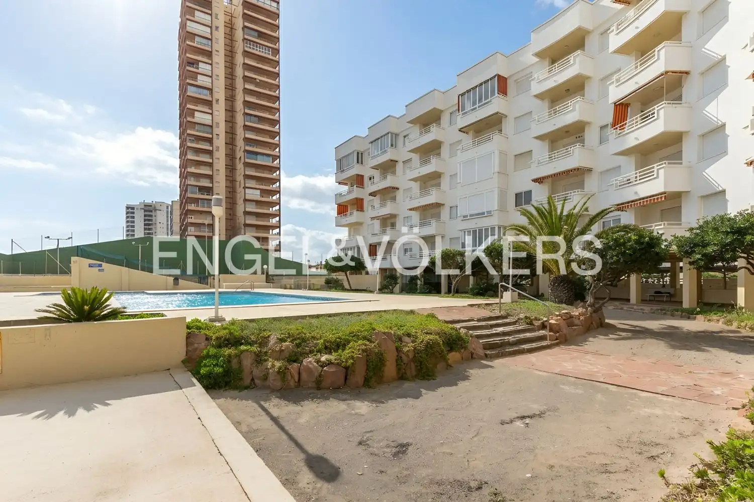 Vista exterior de Piso en venta en Sueca con Calefacción, Terraza y Piscina