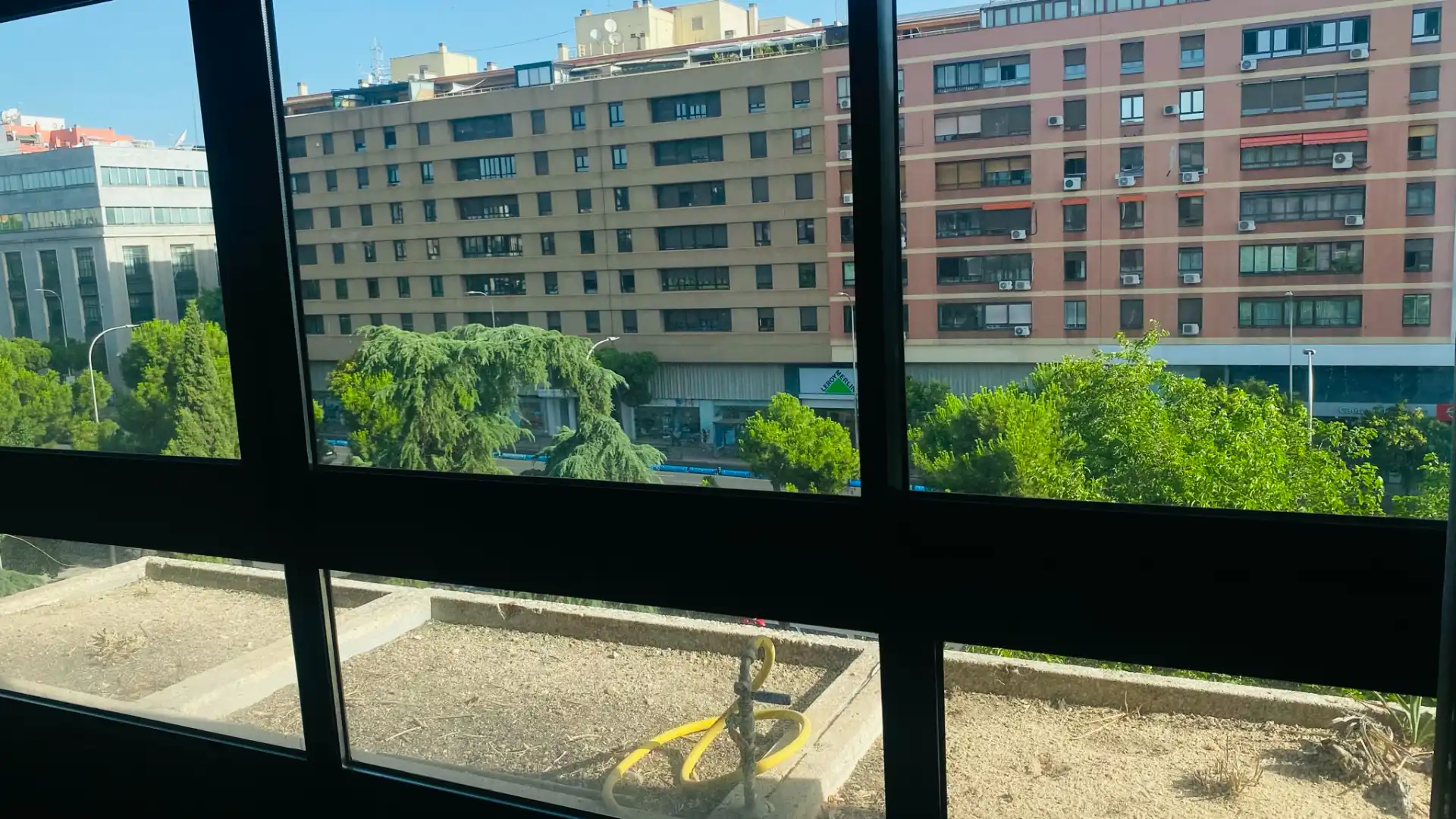 Vista exterior de Piso en venta en Madrid con Aire acondicionado, Calefacción y Jardín privado