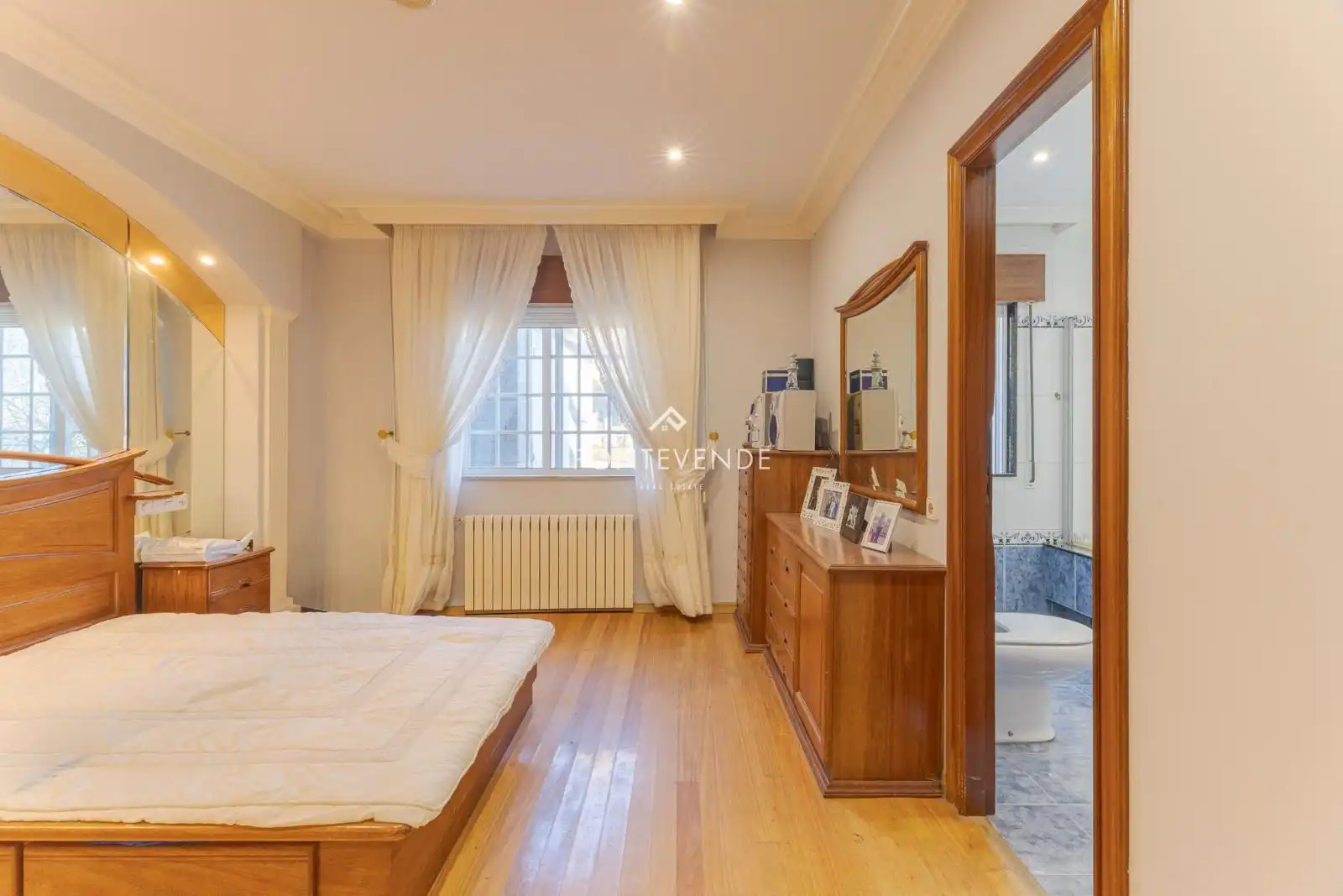 Bedroom of Houses for sale in Vilanova de Arousa  with Heating, Terrace and Swimming Pool
