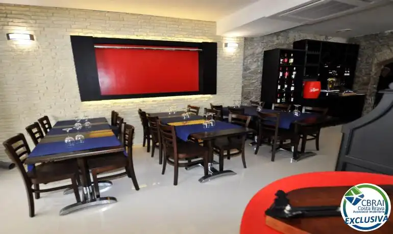 Business premises for sale in Carrer Joan Badosa 24 Bajos 24, imagen 3