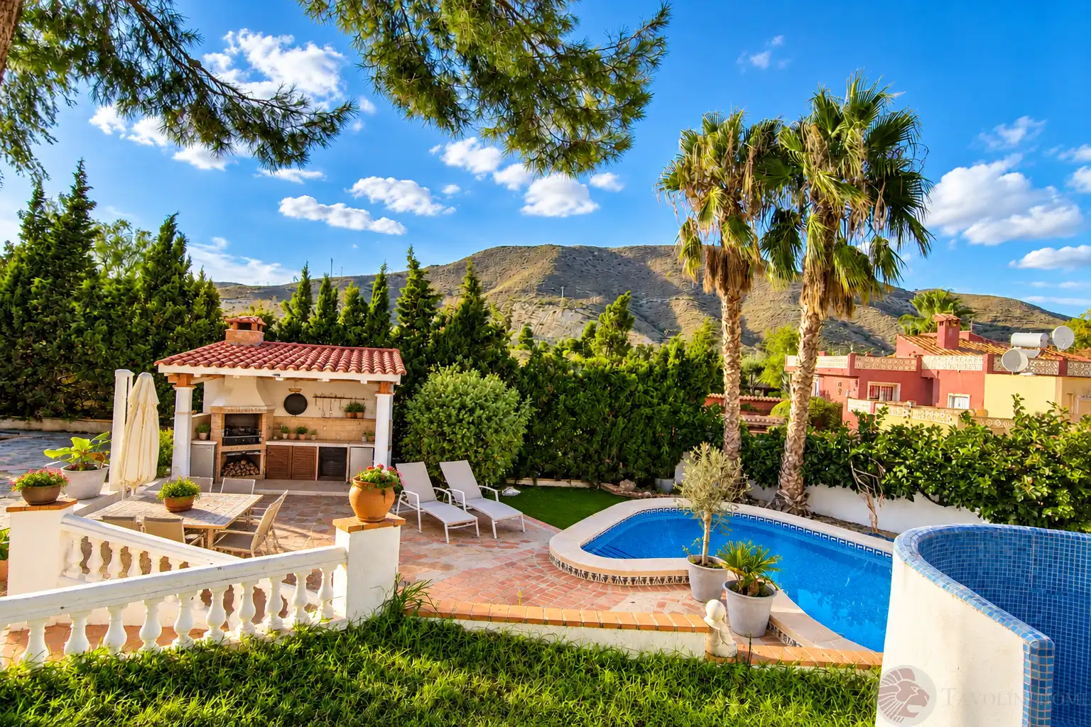 Villa con piscina in vendita a Benimantell