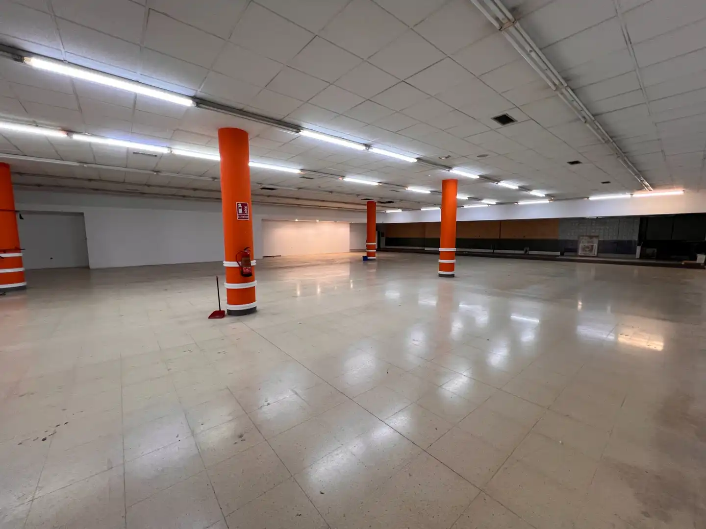 Local comercial en alquiler en Avenida Fisterra 20, imagen 5