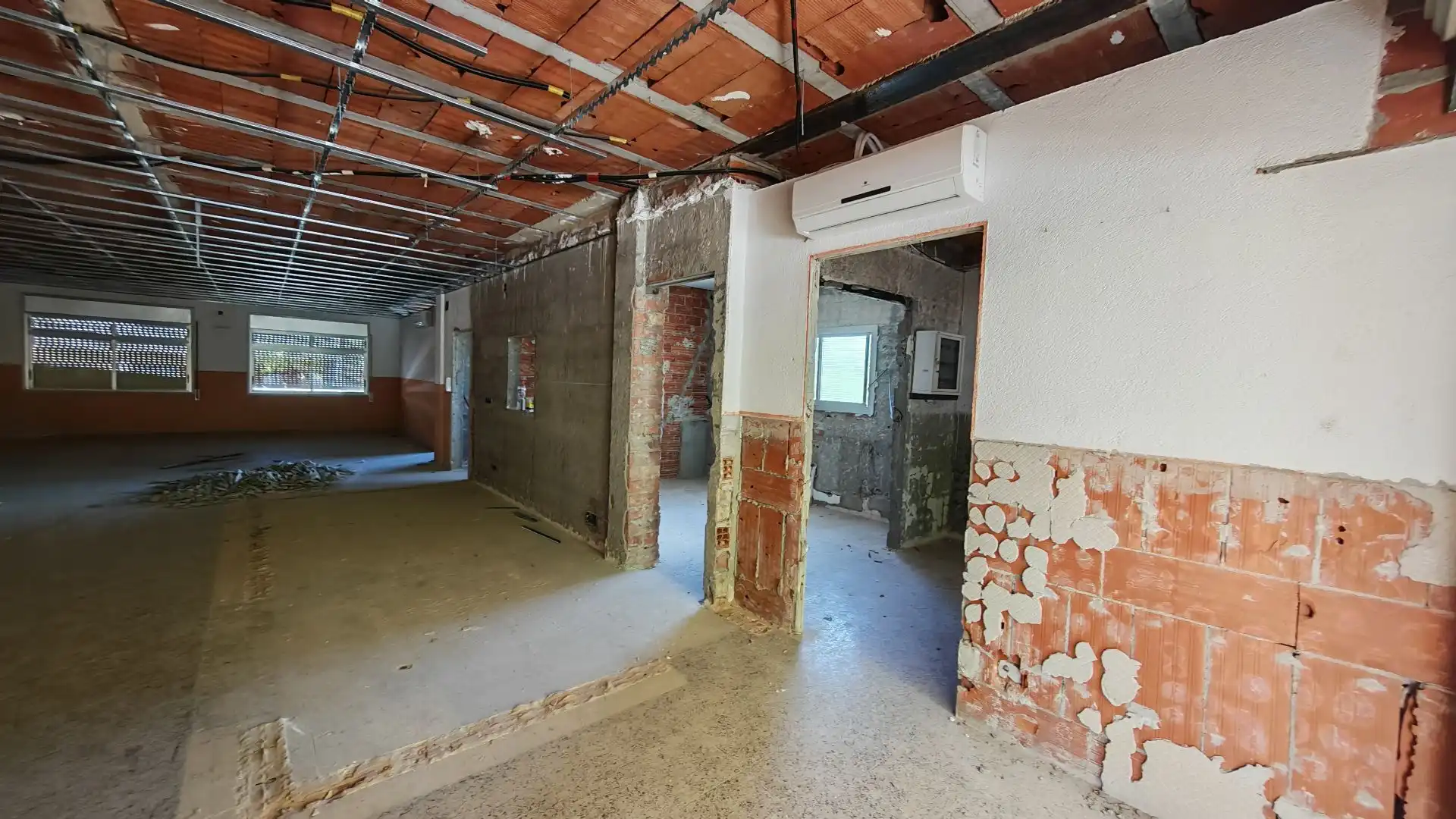Buildings for sale in Sils