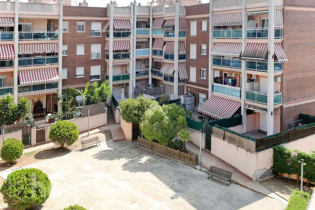 Außenansicht von Wohnung zum Verkauf in Tordera mit Klimaanlage, Heizung und Terrasse