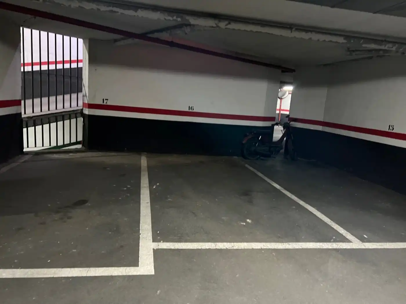 Einzelparkplatz zum Verkauf in Calle EMBAJADORES 105, imagen 3