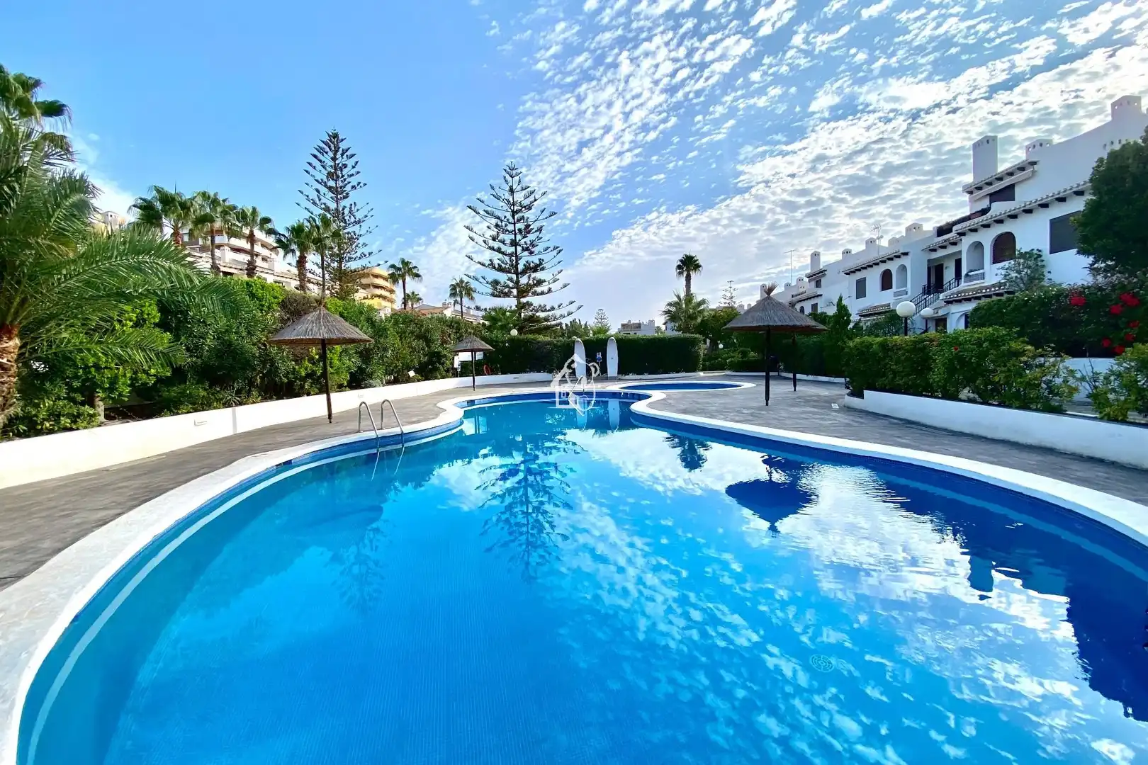 Swimming pool of Flat for rent in Orihuela  with Air Conditioner, Terrace and Swimming Pool