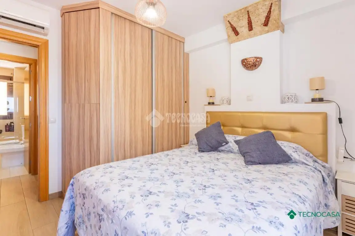 Dormitori de Pis en venda en Roquetas de Mar amb Aire condicionat i Terrassa