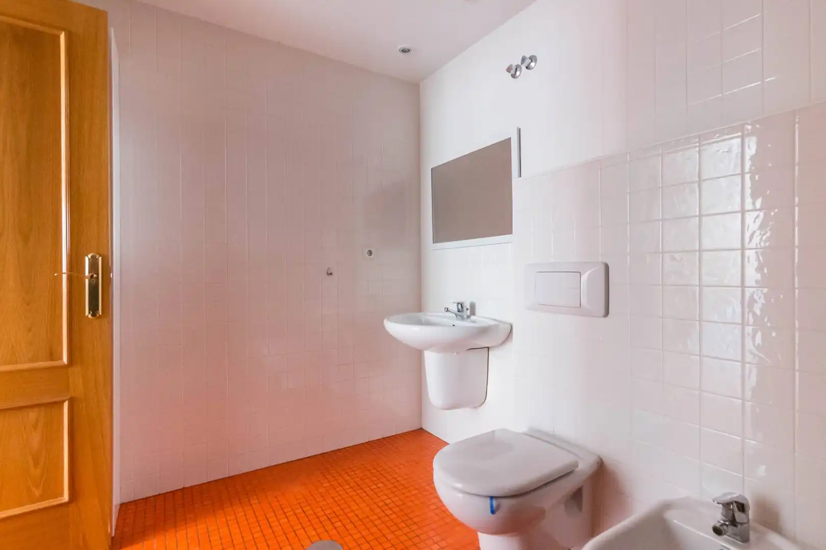 Baño de Piso de alquiler en Murcia