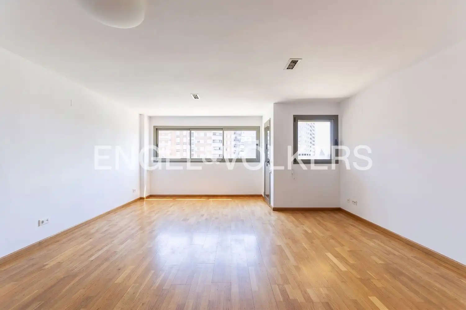 Wohnzimmer von Wohnung zur Miete in Valencia mit Klimaanlage, Heizung und Parkett