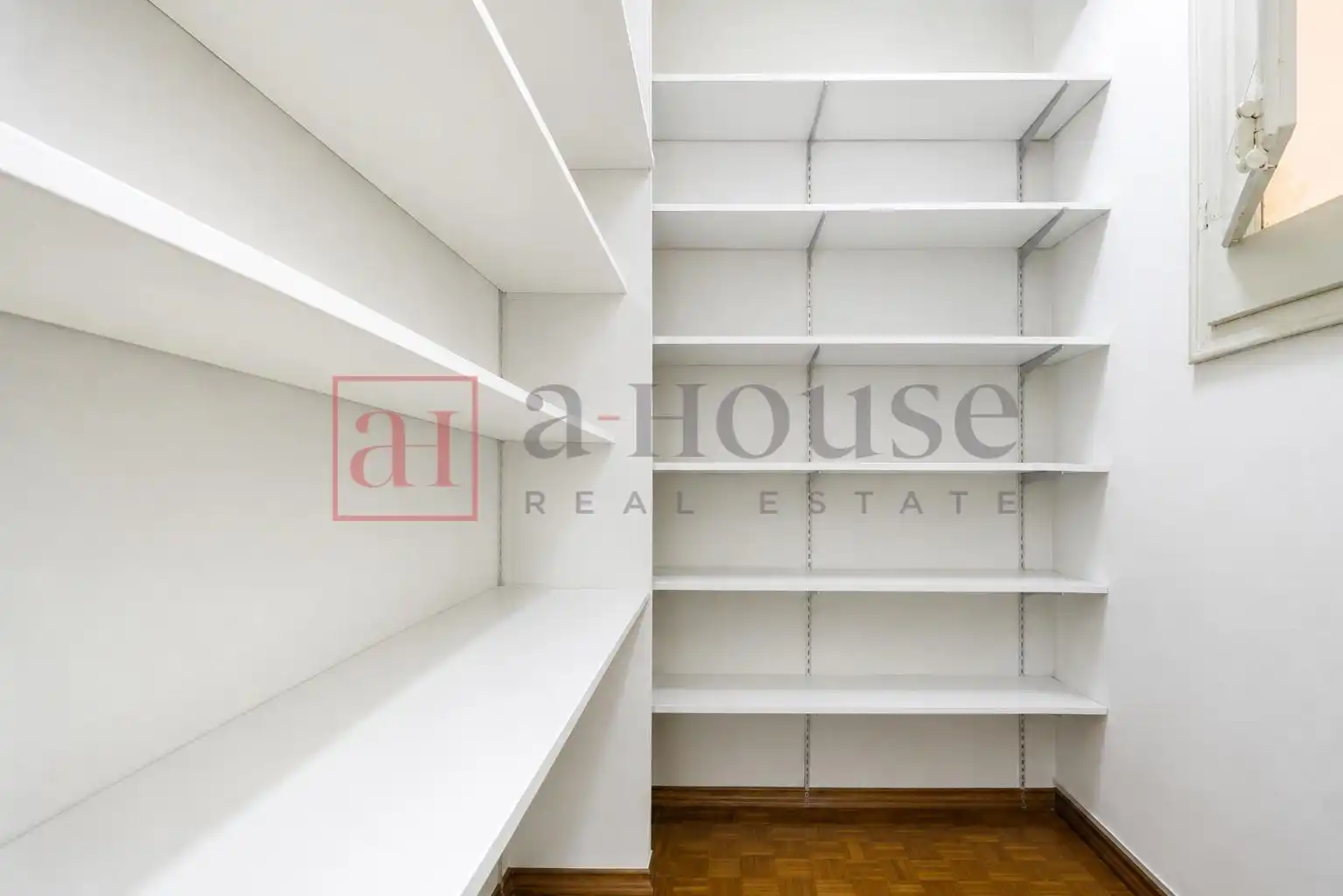 Appartamento con terrazza in vendita a Carrer de Casp, imagen 25