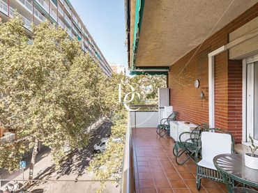 Piso con ascensor en venta en Gran Via de Carles III