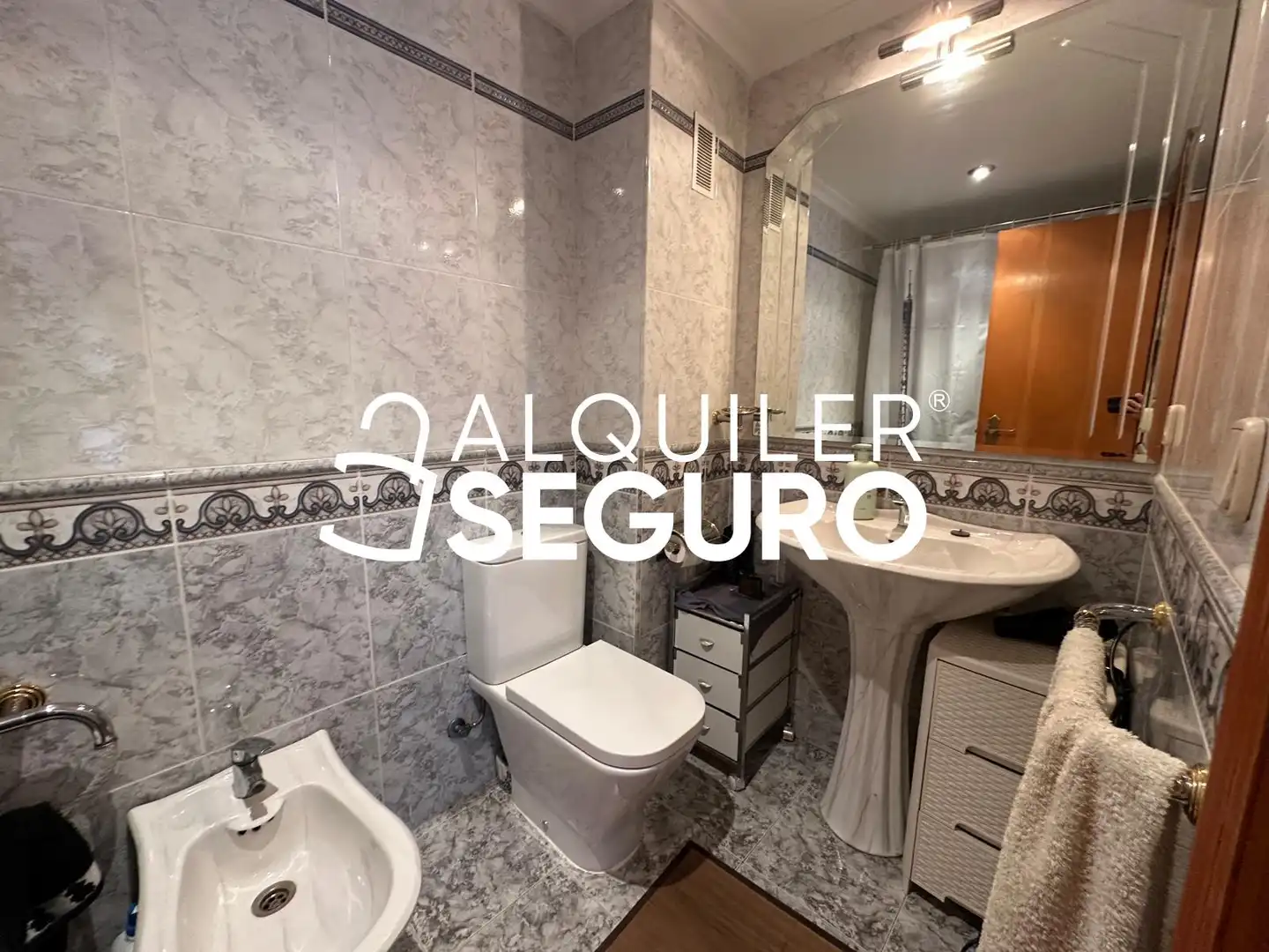 Bathroom of Flat for rent in Alfafar  with Air Conditioner, Terrace and Furnished