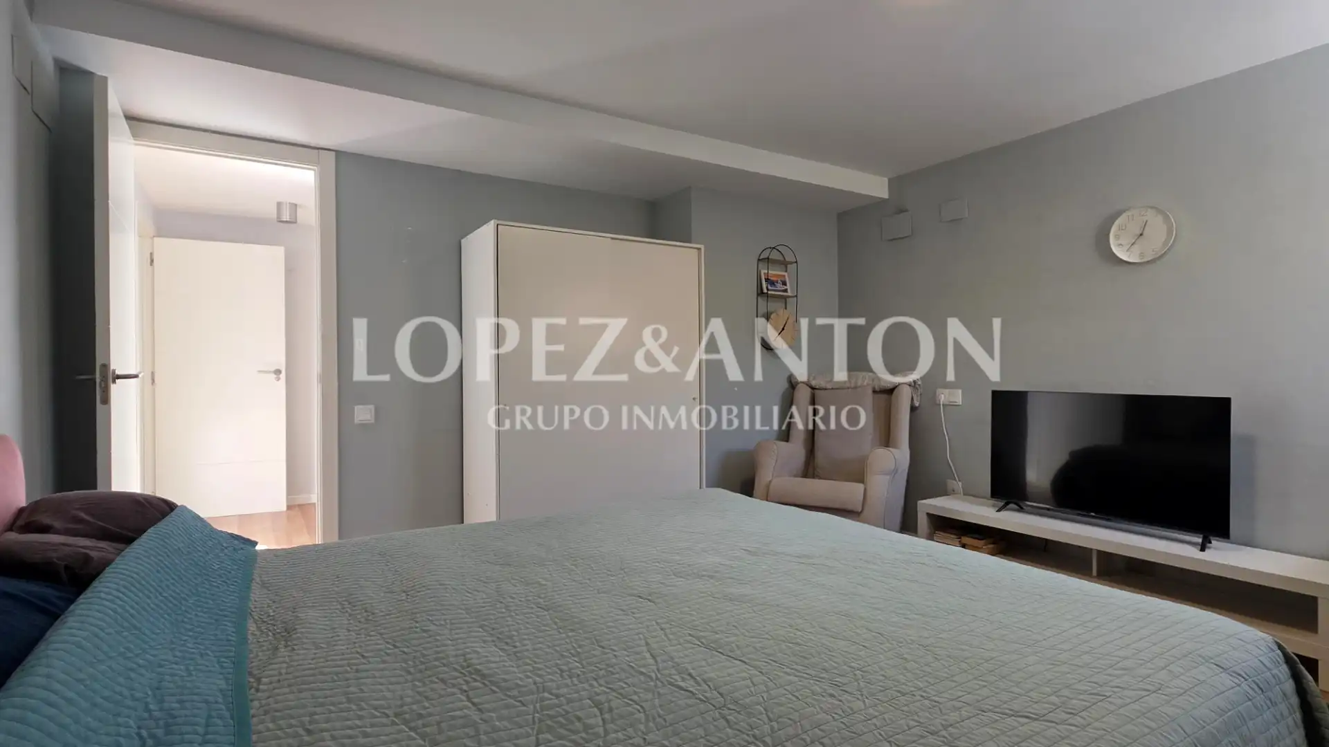 Houses for sale in L'Eliana  with Air Conditioner, Private garden and Parquet flooring