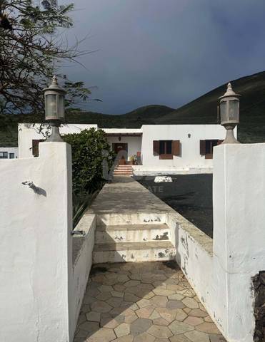Casa-chalet en Venta en Ye