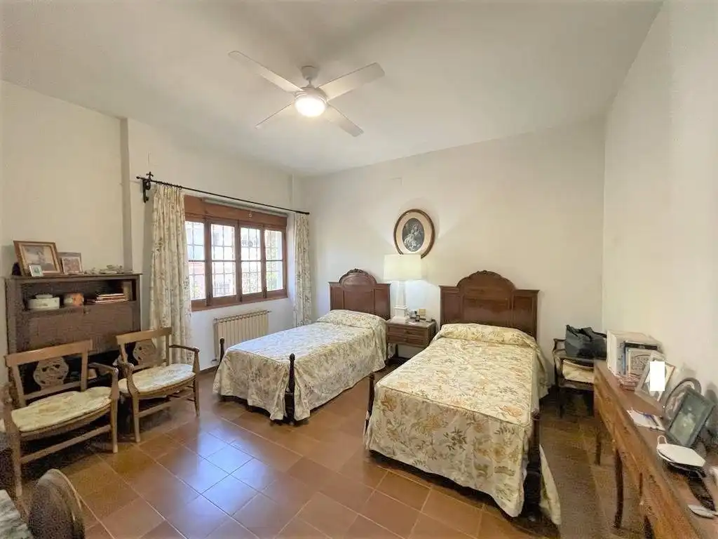 Schlafzimmer von Haus oder Chalet zum Verkauf in Náquera mit Klimaanlage, Heizung und Privatgarten