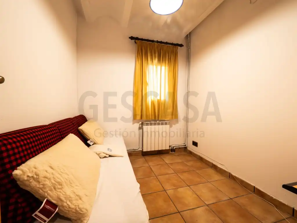 Casa o chalet en venta en Calle Nucleo De Altron, Sort