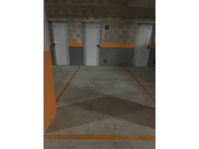 Garaje en Venta en Sant Valentí, 151 en Barri del Centre