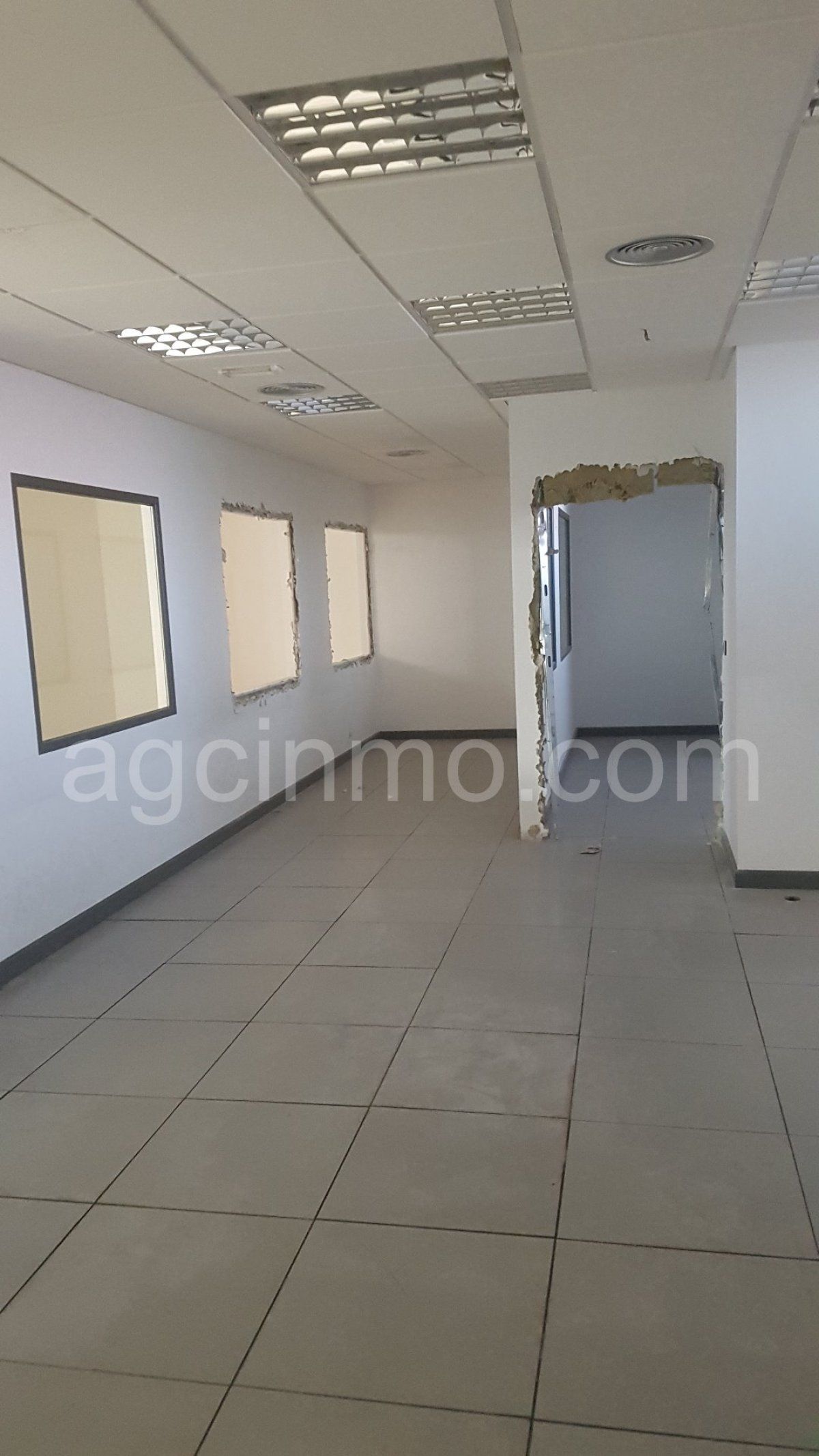 Premises for sale in Calle huertas, 36, Batallas