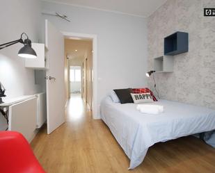 Bedroom of Flat to share in  Barcelona Capital  with Air Conditioner, Heating and Terrace