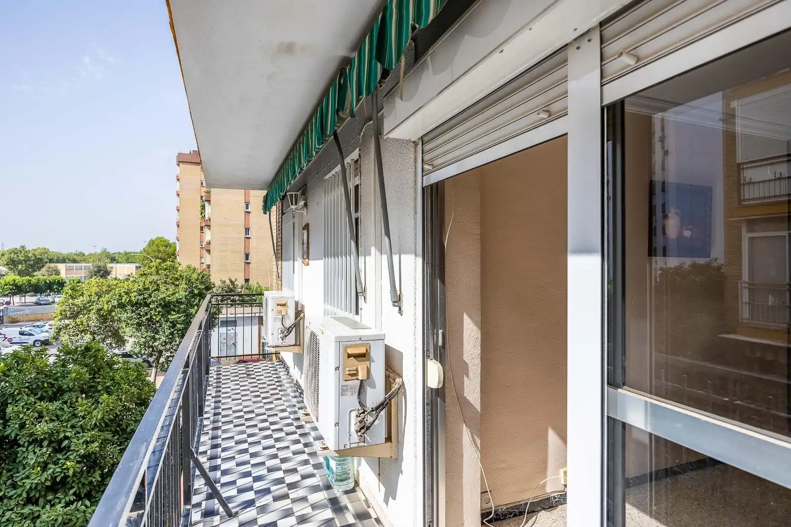 Flat with terrace for sale in Calle Joaquín Román Sánchez 3, imagen 7