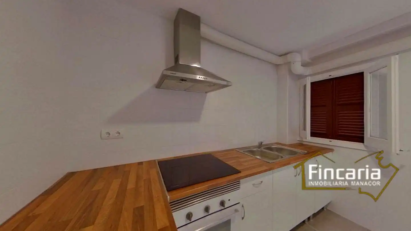Kitchen of Flat for sale in Manacor  with Balcony