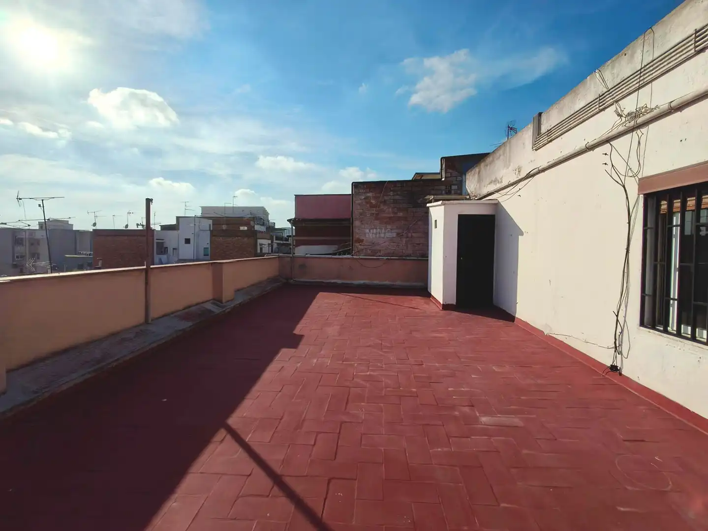 Terraza de Ático en venta en L'Hospitalet de Llobregat con Parquet, Terraza y Trastero