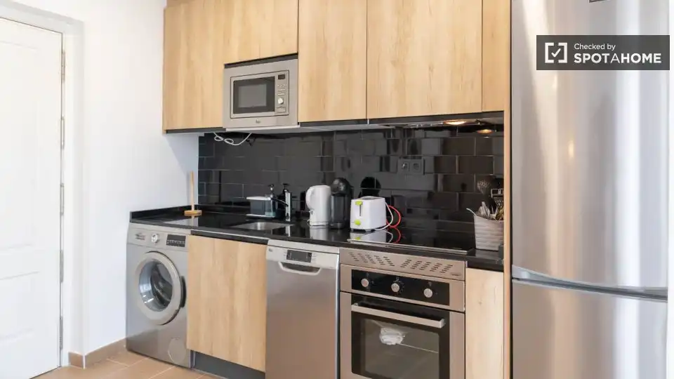 Cocina de Piso de alquiler en Madrid con Aire acondicionado, Calefacción y Amueblado