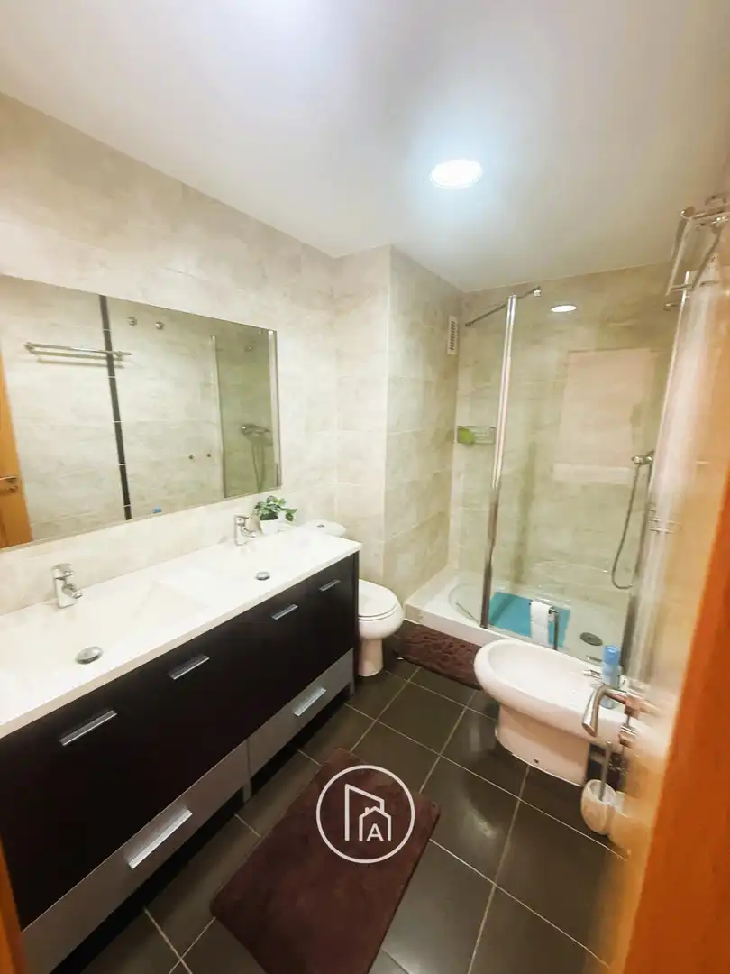 Bathroom of Flat for sale in Paterna  with Parquet flooring