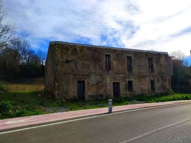 Casa-chalet en Venta en Rasines