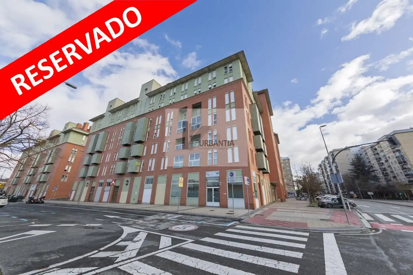 Vista exterior de Piso en venta en  Pamplona / Iruña con Calefacción, Parquet y Terraza
