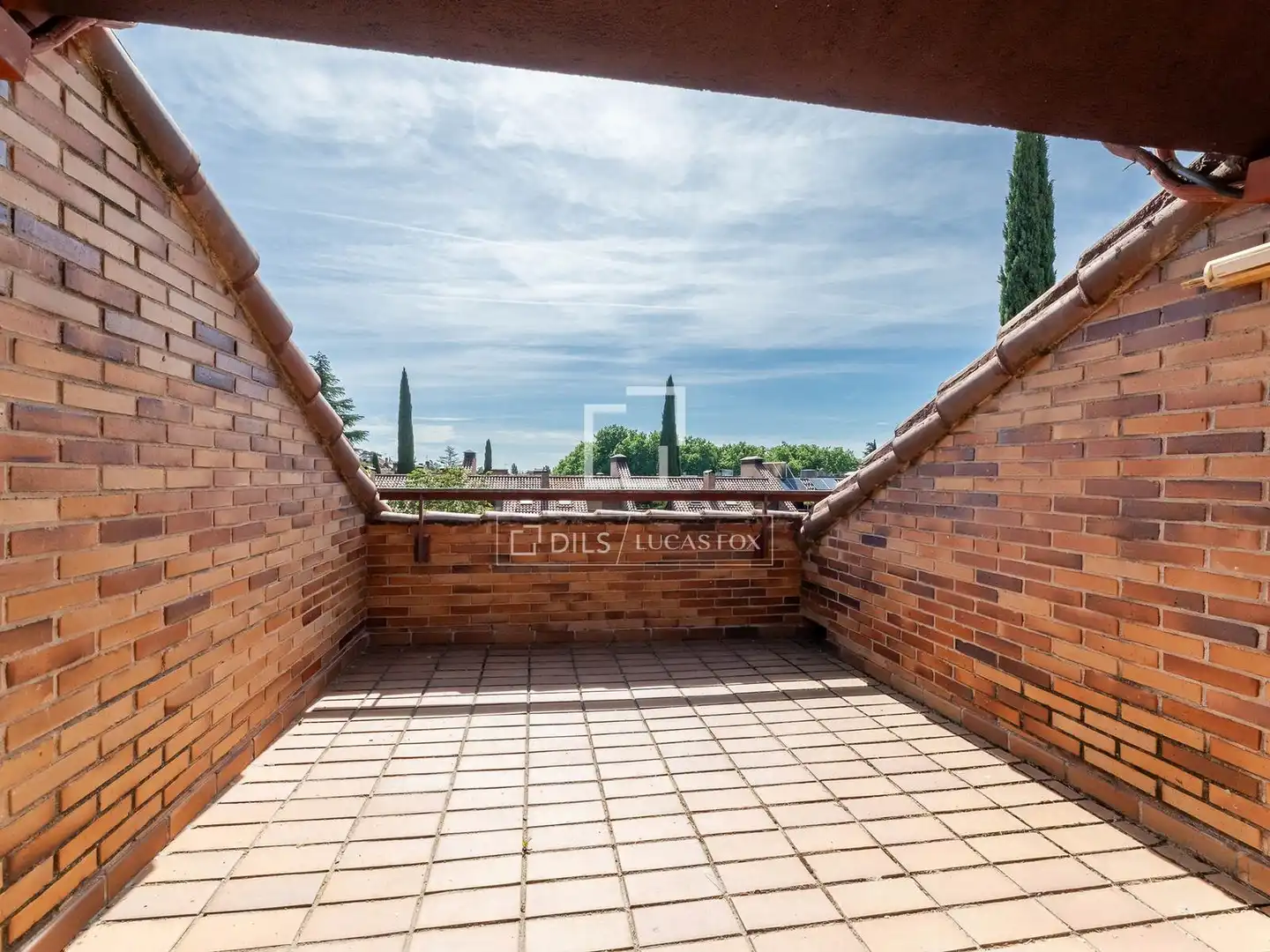 Terrassa de Casa o xalet en venda en Majadahonda amb Aire condicionat, Jardí privat i Terrassa