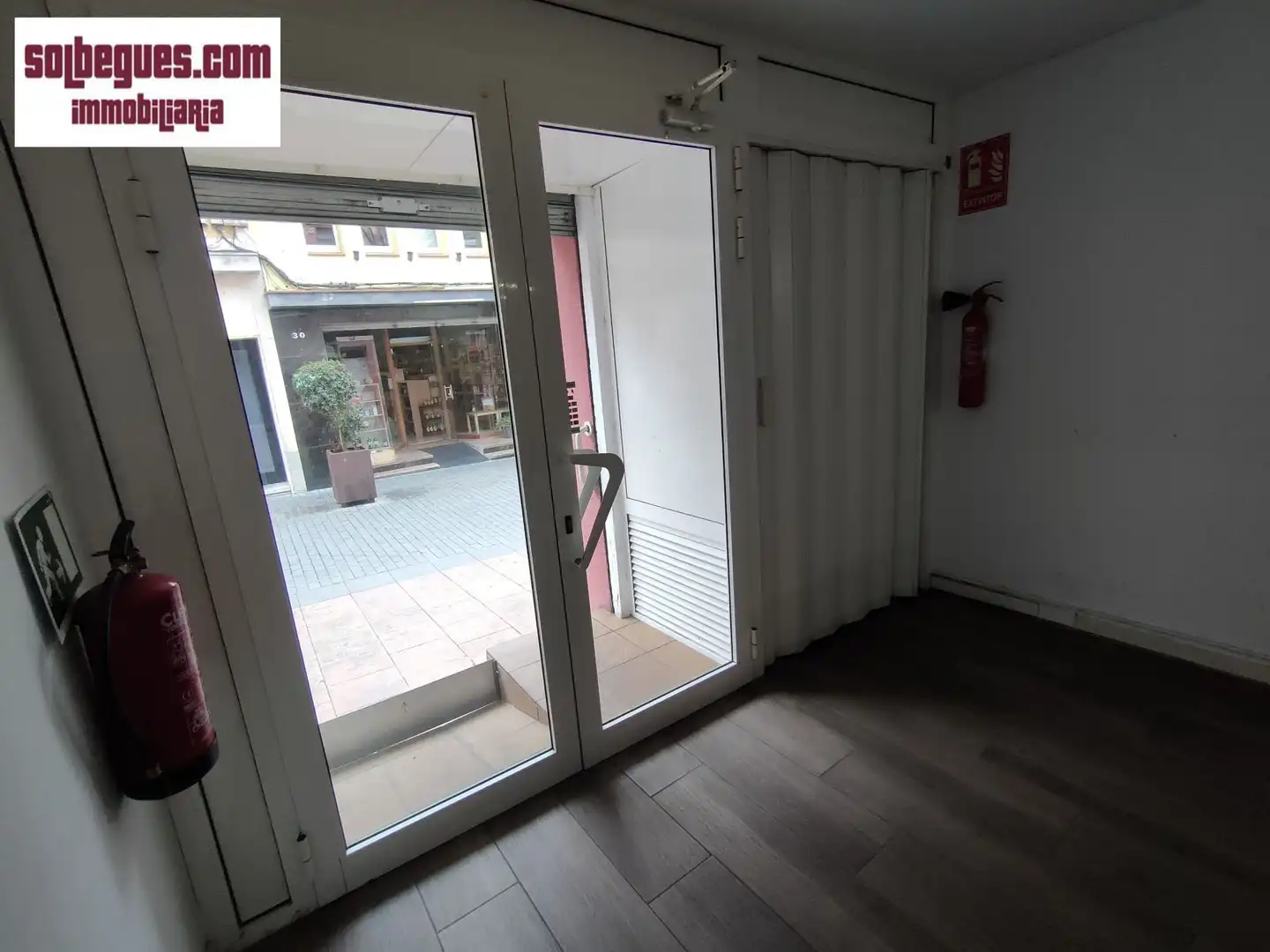 Local comercial en venda a Begues, imagen 2