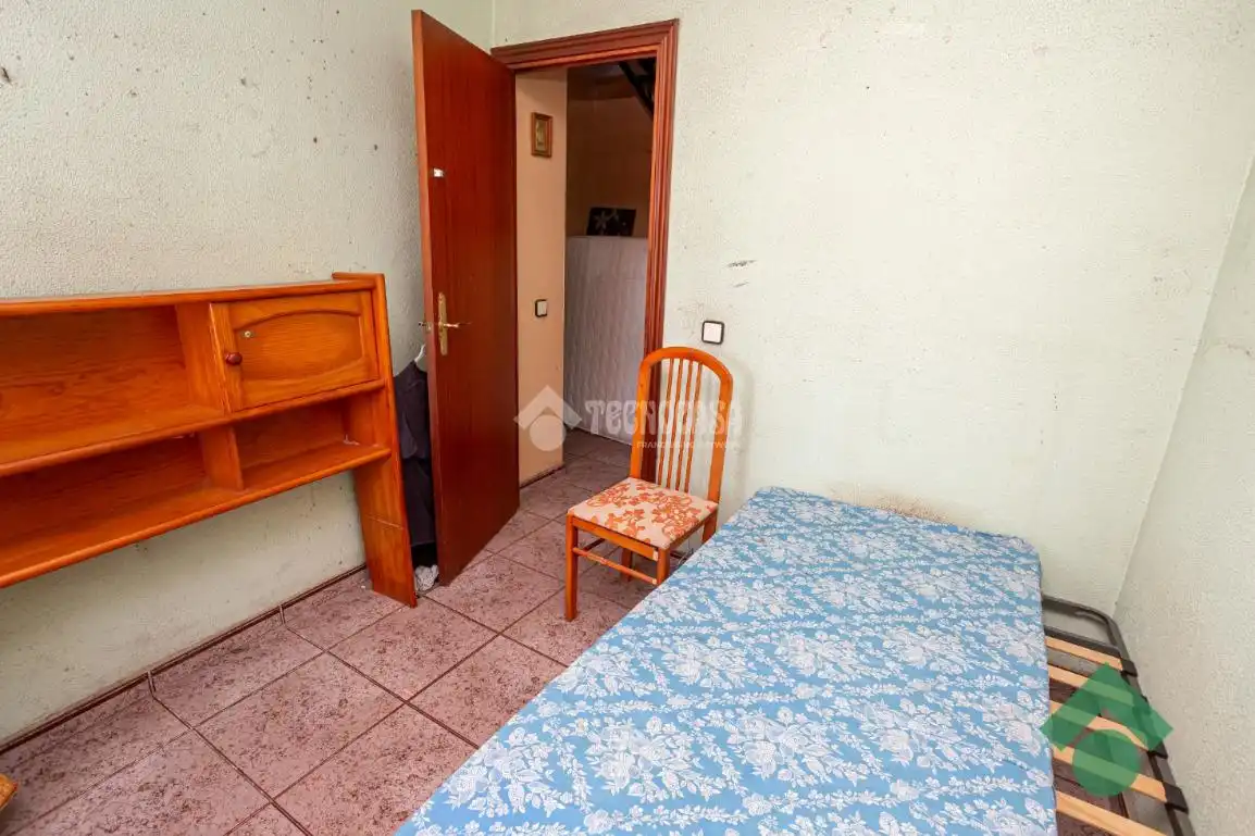 Dormitori de Casa adosada en venda en Algeciras amb Terrassa