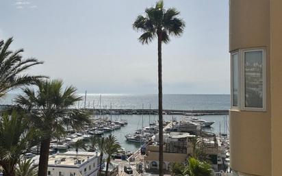Exterior view of Apartment for sale in Estepona  with Terrace, Swimming Pool and Community pool