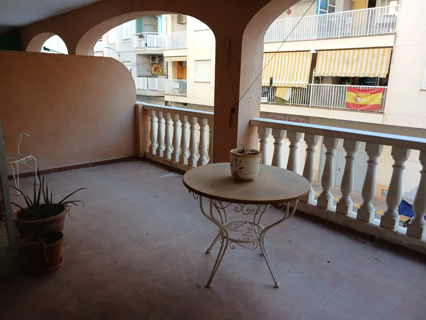 Apartment for sale in Carrer Peruga 100