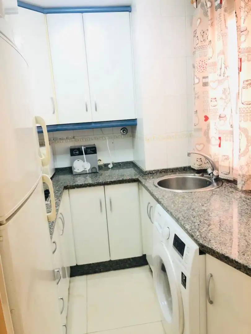Cocina de Apartamento de alquiler en Badajoz con Aire acondicionado y Amueblado
