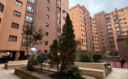 Exterior view of Flat for sale in  Madrid Capital  with Air Conditioner, Heating and Private garden