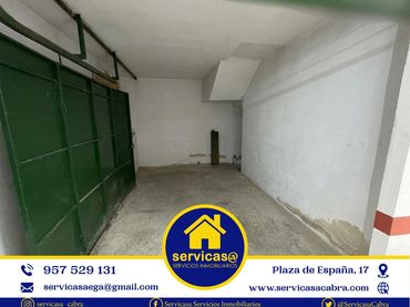 Individuel à vendre à Cabra