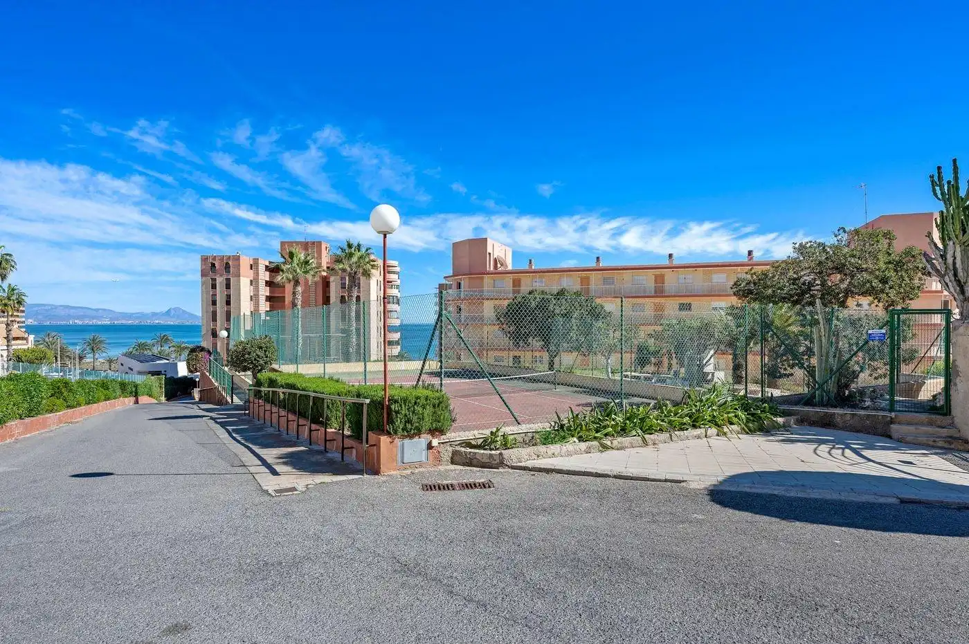 Vista exterior de Apartament en venda en Elche / Elx amb Aire condicionat, Calefacció i Terrassa