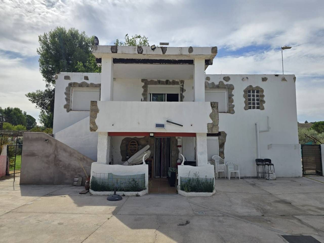 Vista exterior de Casa o xalet en venda en Illana amb Calefacció, Jardí privat i Terrassa