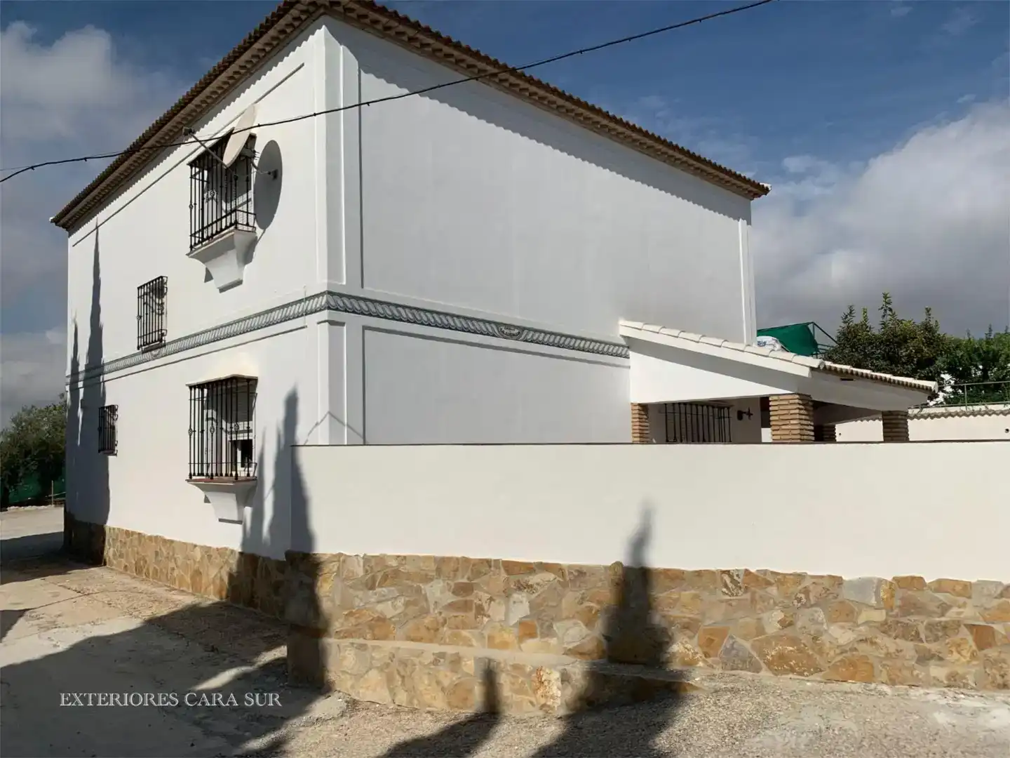 Vista exterior de Piso en venta en Montilla con Jardín privado, Piscina y Balcón