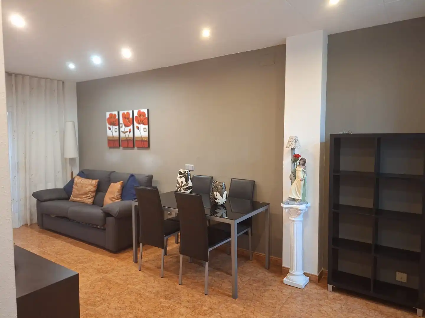 Sala d'estar de Pis en venda en Pineda de Mar amb Aire condicionat, Terrassa i Alarma