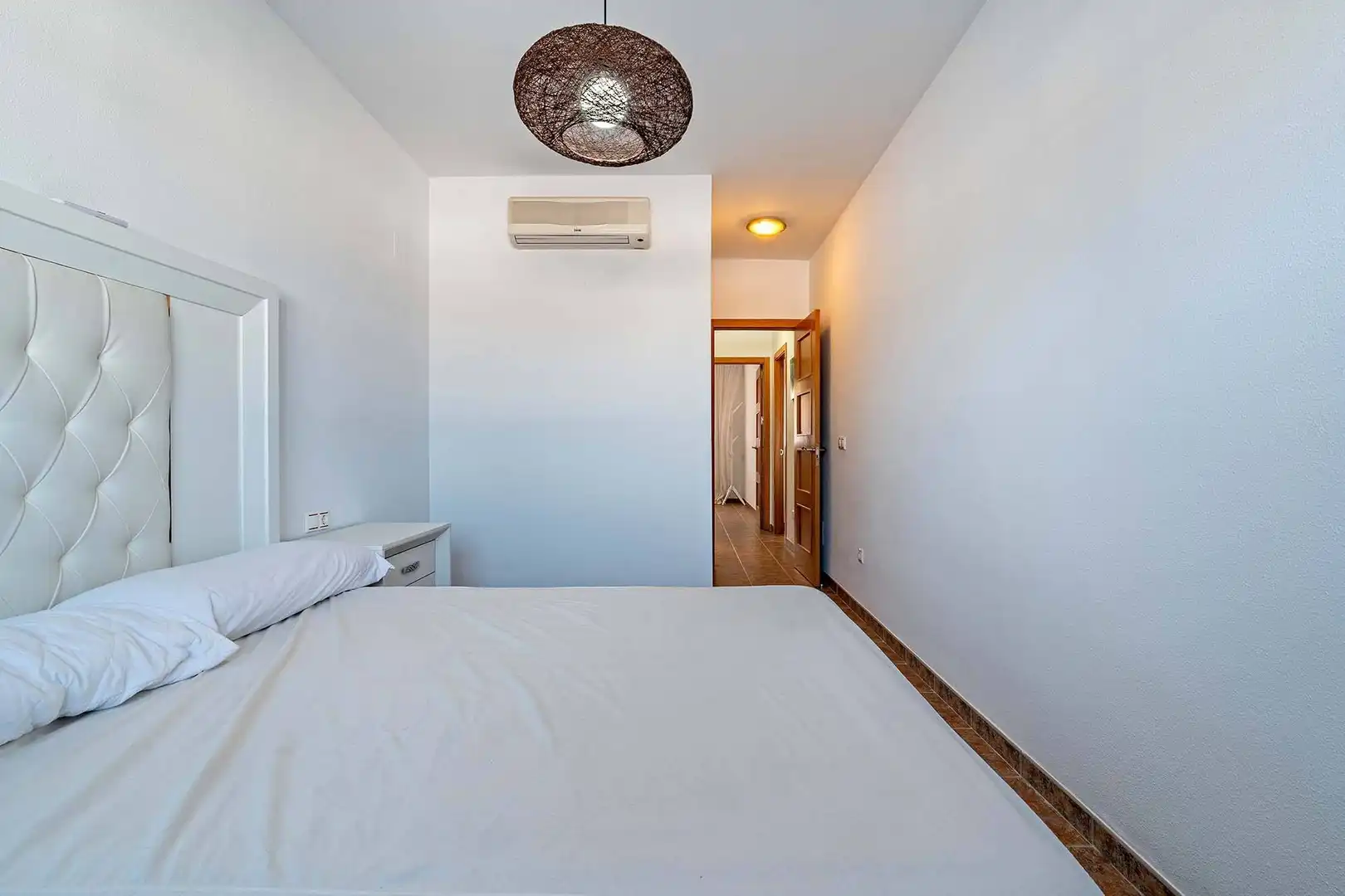 Habitación de Piso en venta en Alcolea con Aire acondicionado, Terraza y Piscina comunitaria