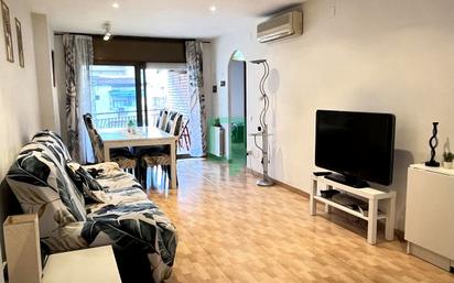 Living room of Flat for sale in Badalona  with Air Conditioner and Heating